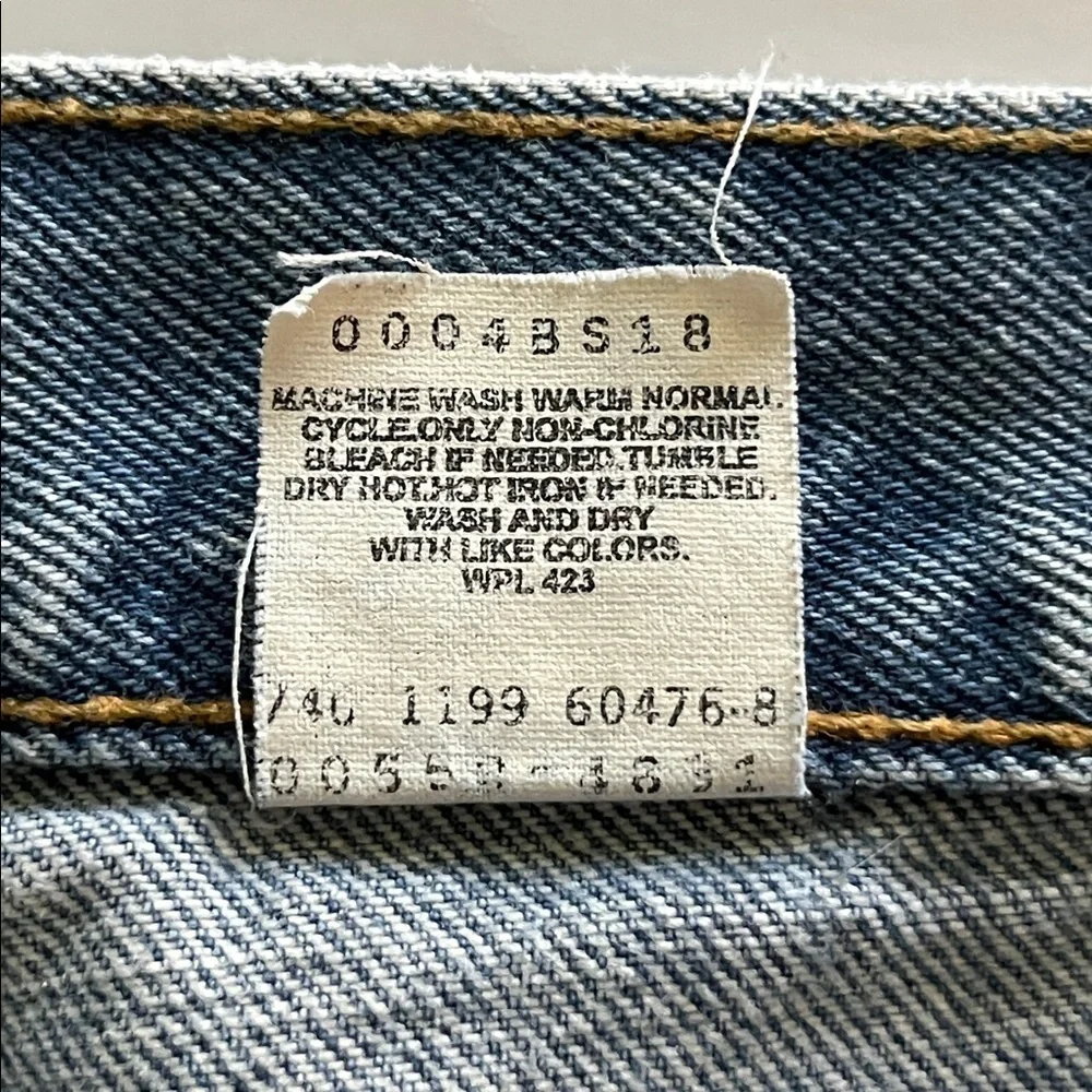 Vintage Levi’s 550 Relaxed Fit Size 36 x 32